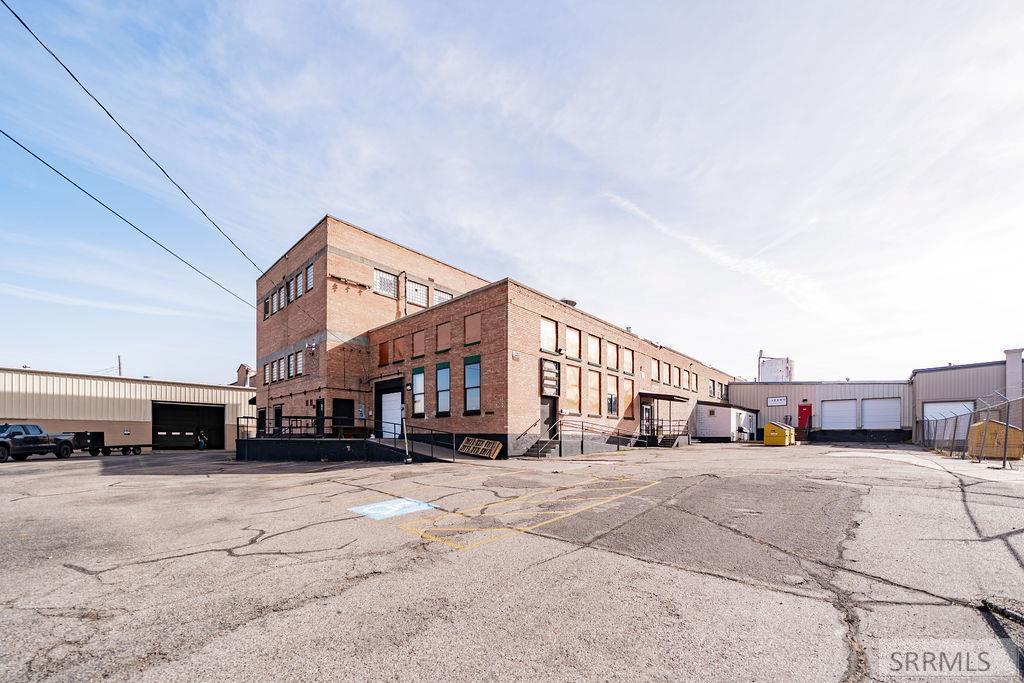 751 Capital Avenue