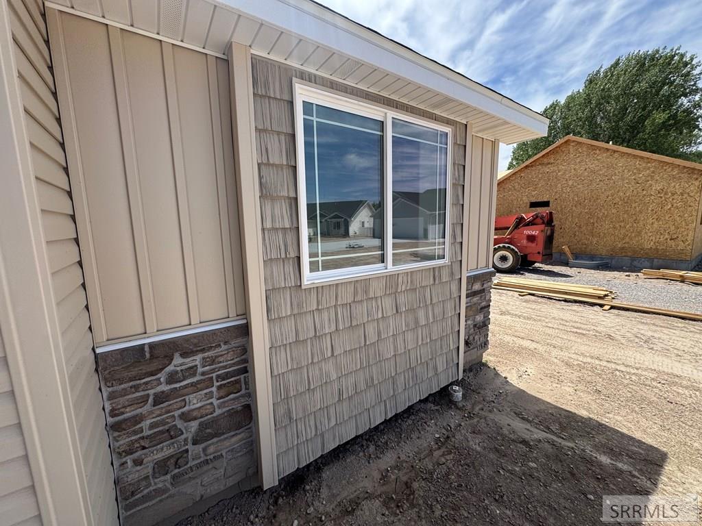 390 Wind River Circle