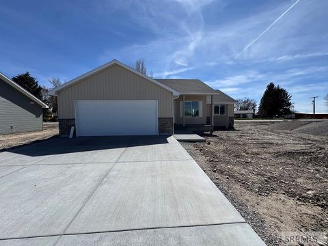 390 Wind River Circle SHELLEY ID 83274