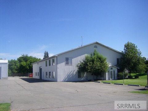 Photo of 1463 Commerce Way, IDAHO FALLS, ID 83401 (MLS # 2176900) Photo of 1463 Commerce Way, IDAHO FALLS, ID 83401 (MLS # 2176900)