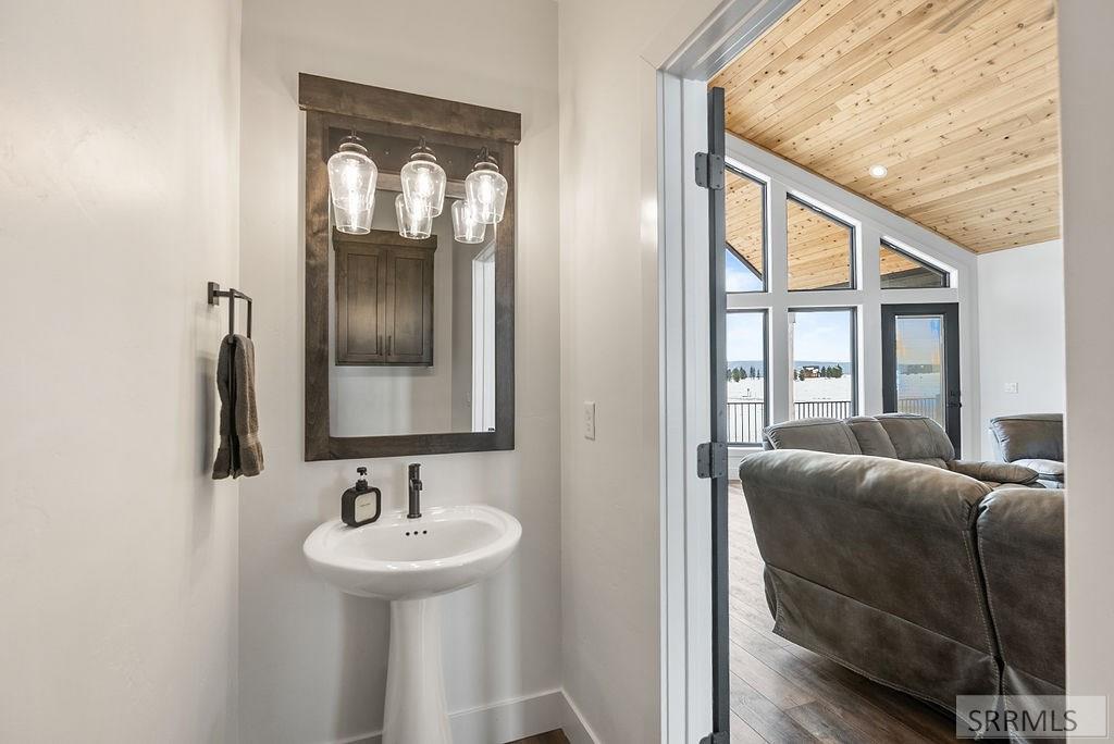 3425 Kestrel Ct, ISLAND PARK, Idaho image 33