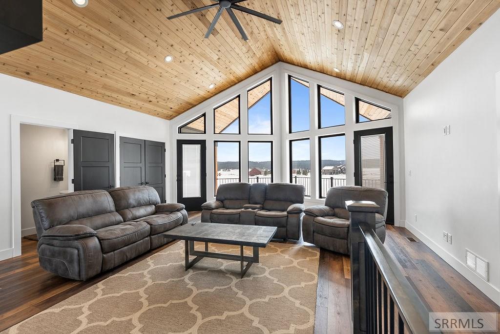 3425 Kestrel Ct, ISLAND PARK, Idaho image 32