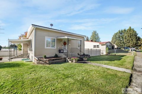 Photo of 406 N 2nd W, ST ANTHONY, ID 83445 (MLS # 2187294)