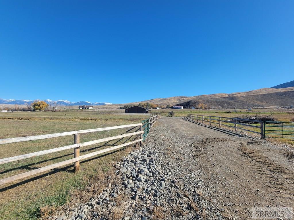 32 Golden Leaf Lane, SALMON, Idaho image 2