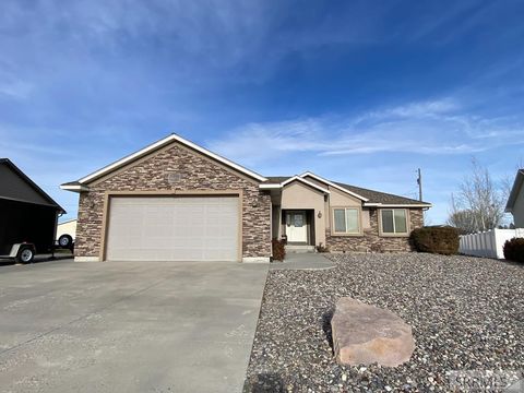 Photo of 886 Falcon Circle, BLACKFOOT, ID 83221 (MLS # 2181080)