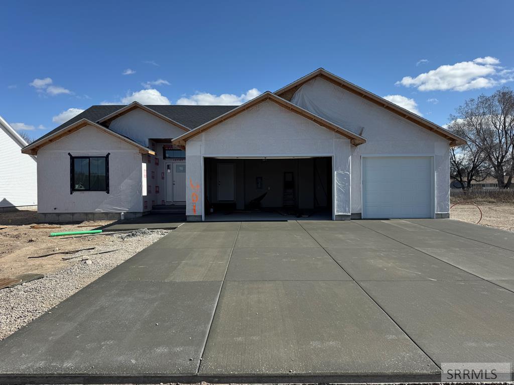 401 Wind River Drive, SHELLEY, Idaho image 1
