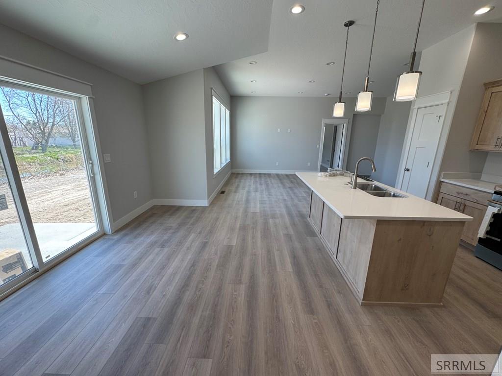 401 Wind River Drive, SHELLEY, Idaho image 3