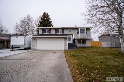 Photo of 2202 W Saddle Lane, IDAHO FALLS, ID 83402 (MLS # 2181175)