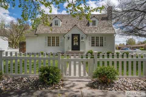 Photo of 2095 S Boulevard, IDAHO FALLS, ID 83404 (MLS # 2185889)