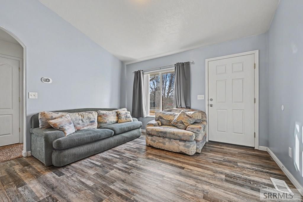 3972 Flaming Rock Road