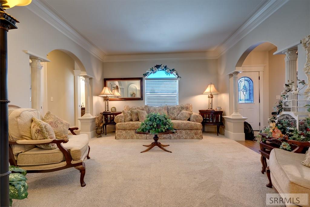 6600 High Creek Lane