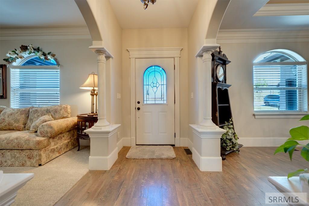 6600 High Creek Lane