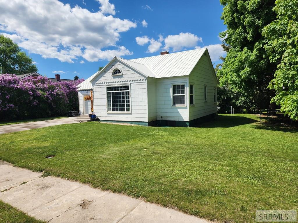 933 Idaho Street, ASHTON, Idaho image 2