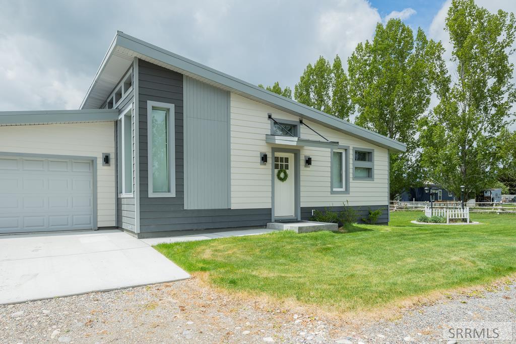 7869 S 400 W, REXBURG, Idaho image 2