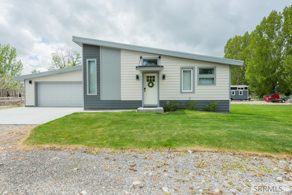 7869 S 400 W, REXBURG, Idaho image 1