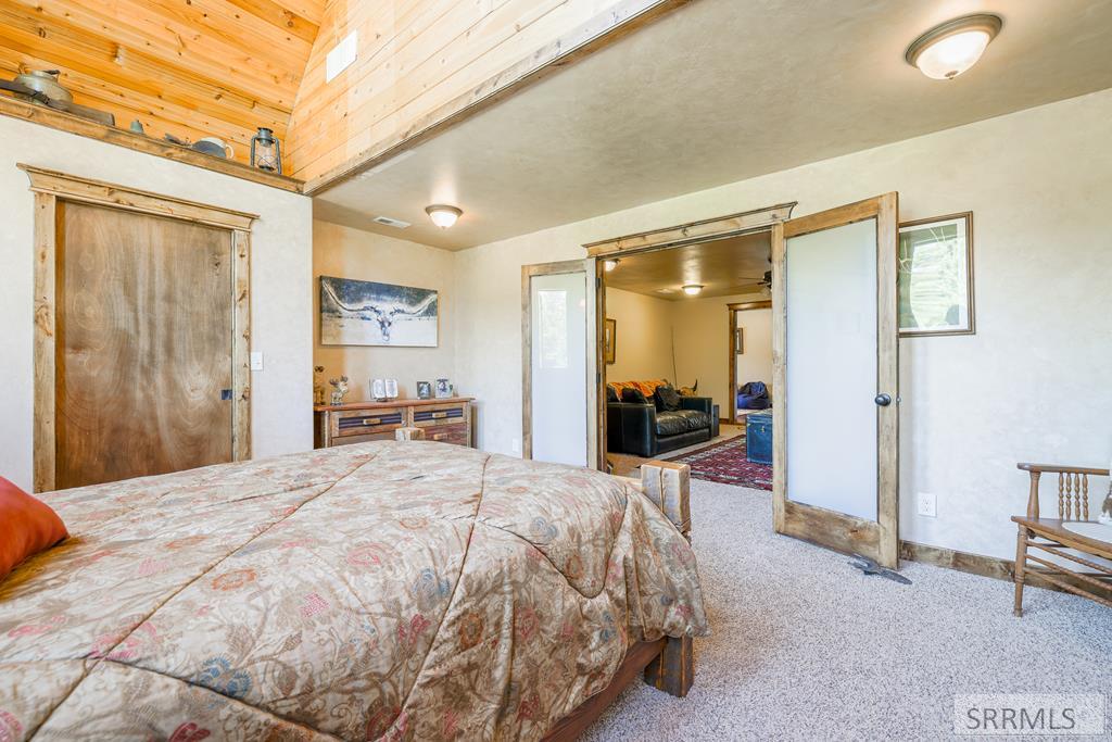 3936 Wise Owl Way, ISLAND PARK, Idaho image 12