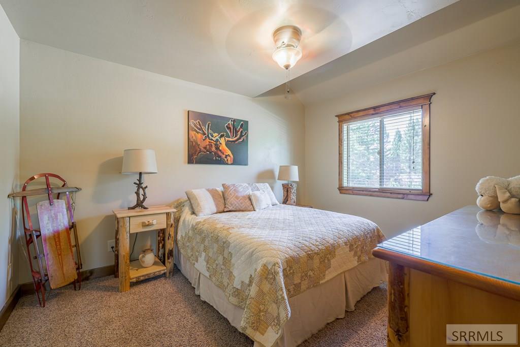 3936 Wise Owl Way, ISLAND PARK, Idaho image 16