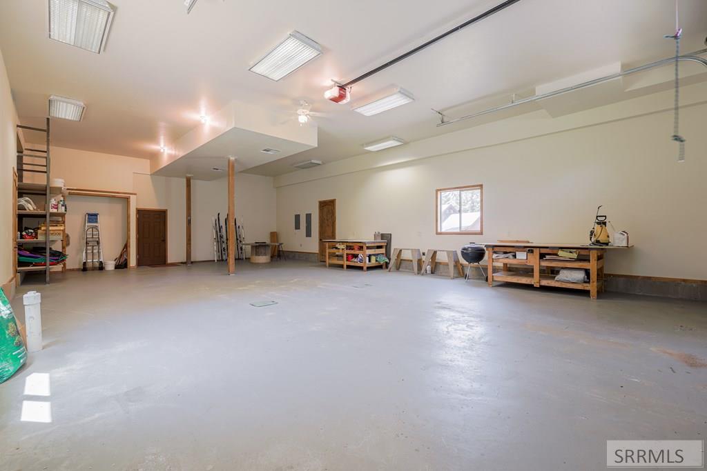 3936 Wise Owl Way, ISLAND PARK, Idaho image 33