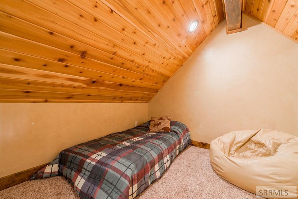3936 Wise Owl Way, ISLAND PARK, Idaho image 21