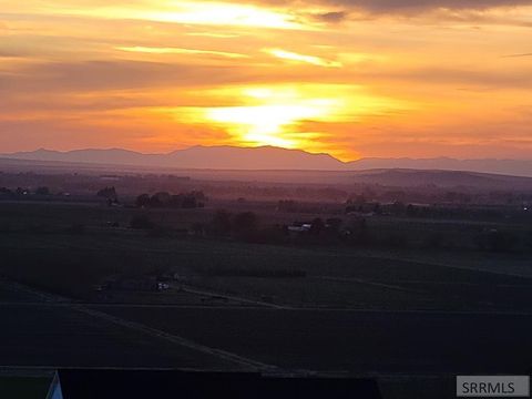 Photo of 5860 N Enos Dr, IDAHO FALLS, ID 83401 (MLS # 2180835)