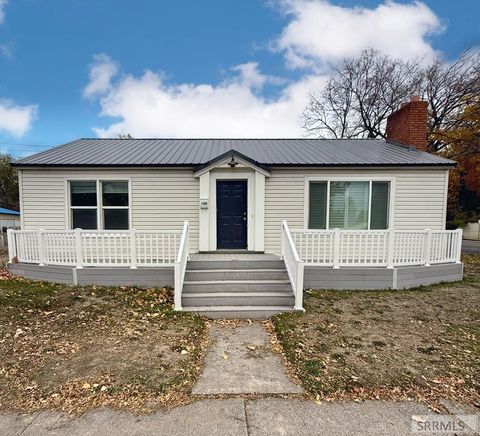 Photo of 1699 Calkins Avenue, IDAHO FALLS, ID 83402 (MLS # 2180618)