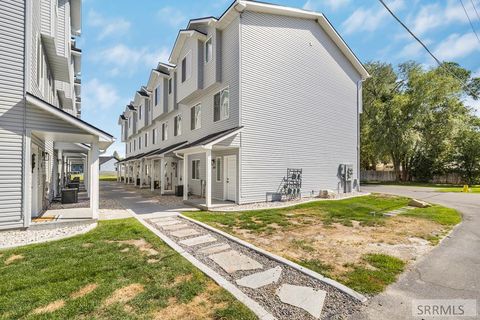Photo of 676 E Court Street #302, BLACKFOOT, ID 83221 (MLS # 2186854)