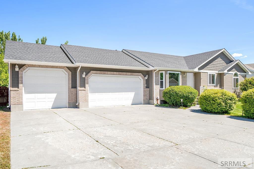 3845 Ridgeview Circle