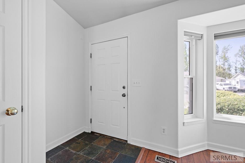 3845 Ridgeview Circle