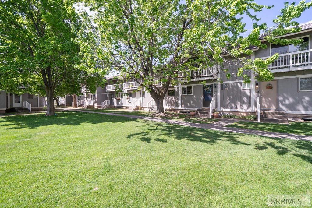 1460 Falcon Drive
