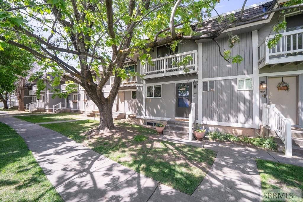 1460 Falcon Drive