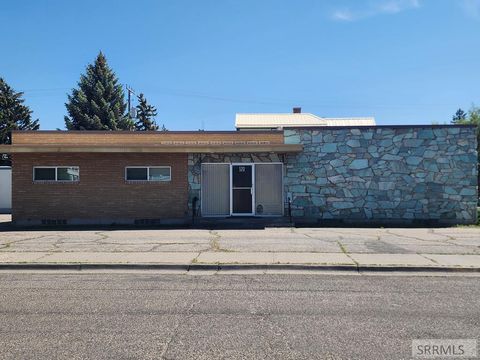 Photo of 520 3rd Street, IDAHO FALLS, ID 83401 (MLS # 2177191) Photo of 520 3rd Street, IDAHO FALLS, ID 83401 (MLS # 2177191)