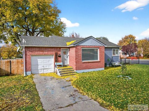 Photo of 395 Franklin Ave, POCATELLO, ID 83204 (MLS # 2180614)