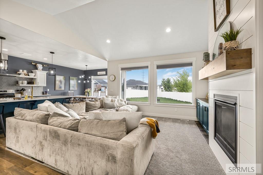 928 Greenwillow Lane