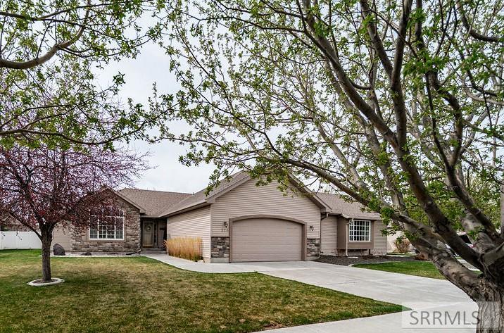 325 Tapitio Drive, IDAHO FALLS, Idaho image 1