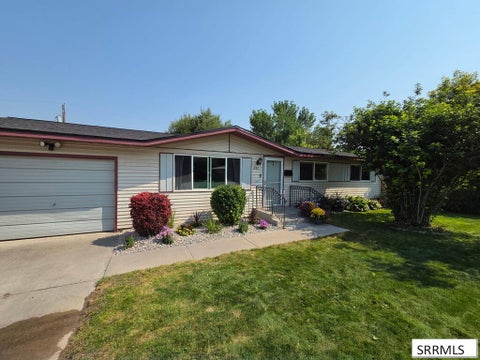 Photo of 1880 Carmel Drive, IDAHO FALLS, ID 83402 (MLS # 2188346)