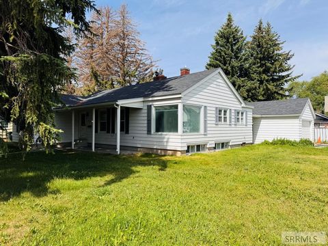 Homes For Sale - 321 S Stout Avenue<br/> BLACKFOOT, ID 83221