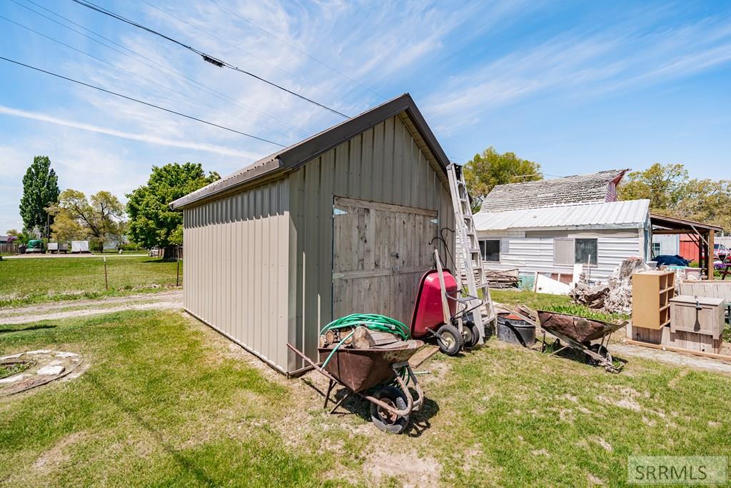 567 2nd E, RIRIE, Idaho image 2