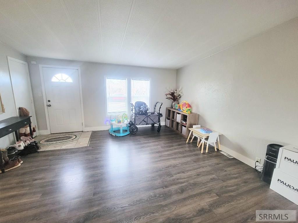 342 1st E, RIRIE, Idaho image 2