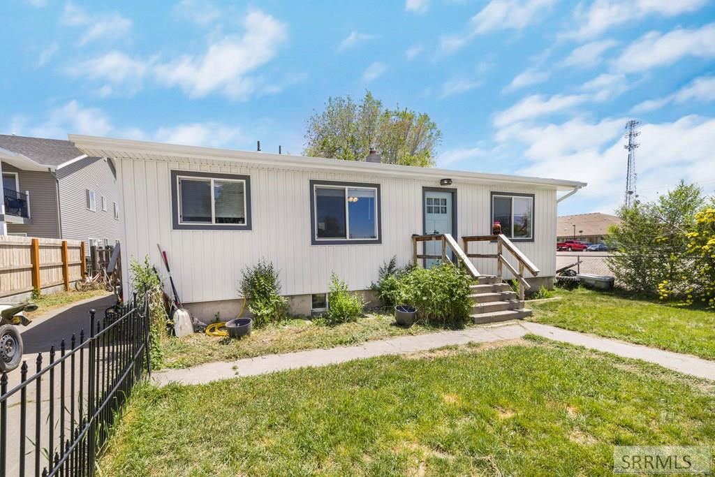 110 Lilac Street, BLACKFOOT, Idaho image 3