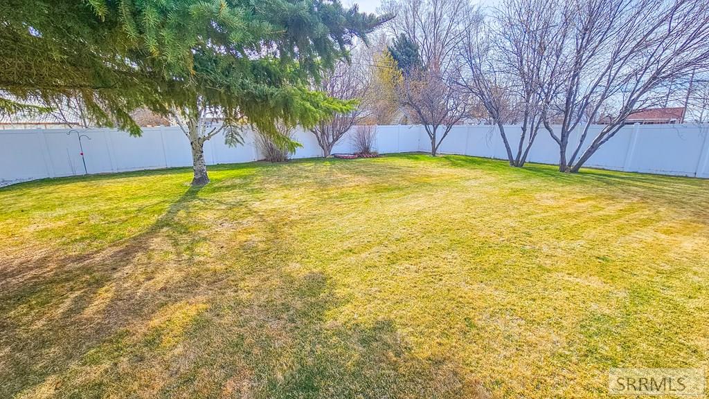 627 S Thelma Avenue, ARCO, Idaho image 11