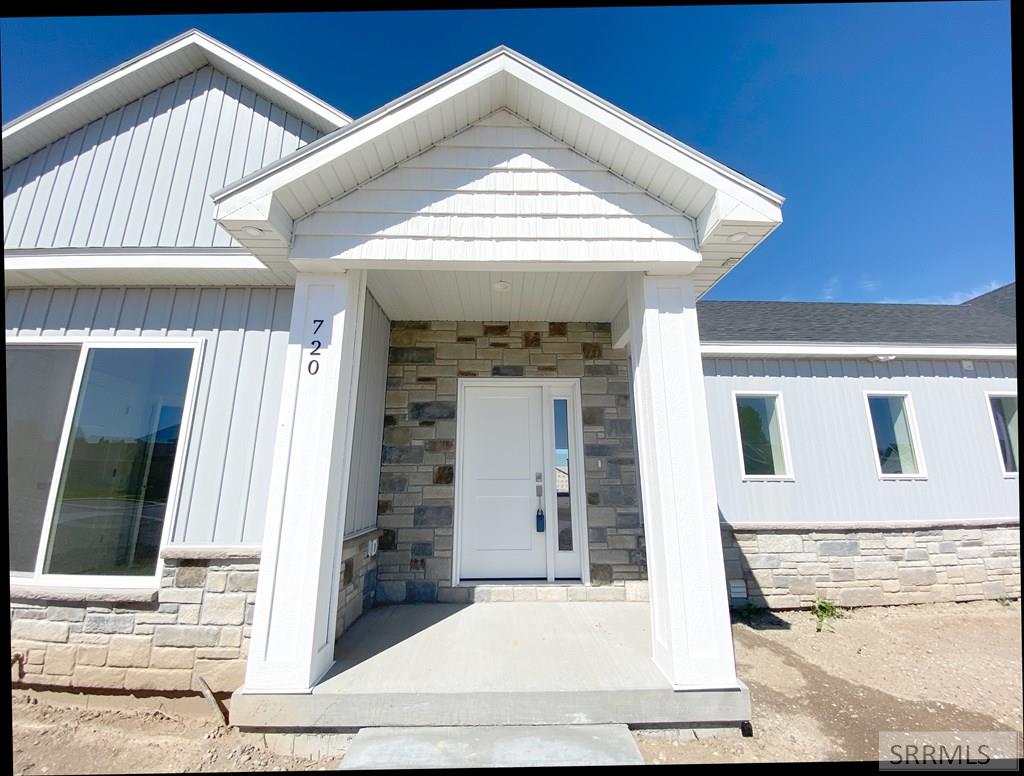 720 Twilight Drive, SHELLEY, Idaho image 2