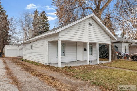 Photo of 140 E 13th Street, IDAHO FALLS, ID 83404 (MLS # 2181050)