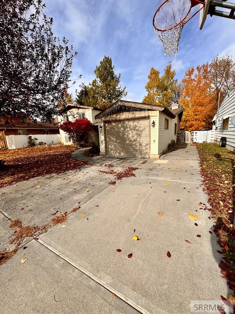 270 Tautphaus Drive, IDAHO FALLS, Idaho image 2