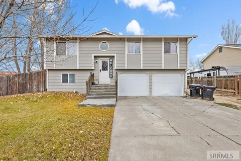 Photo of 2445 Genevieve Way, IDAHO FALLS, ID 83402 (MLS # 2181734)