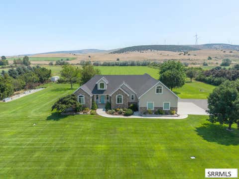 Photo of 1033 N 1200 E, SHELLEY, ID 83274 (MLS # 2188416)