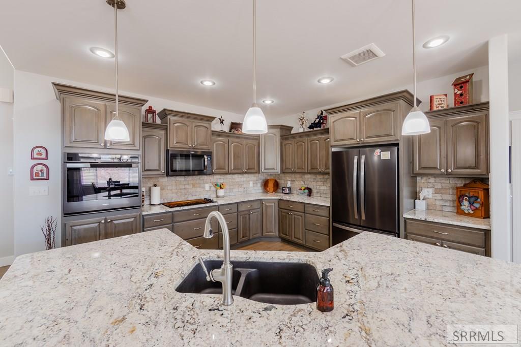 5635 Peters Way, IDAHO FALLS, Idaho image 9