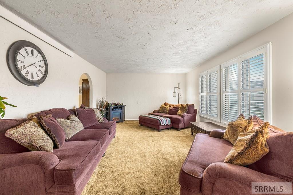 203 Hummingbird Place