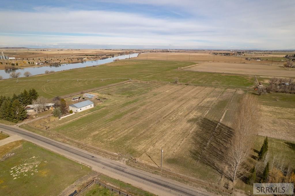 8073 N Riverfront Drive, IDAHO FALLS, Idaho image 10