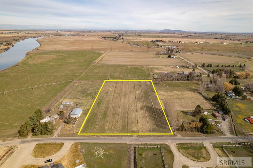 8073 N Riverfront Drive, IDAHO FALLS, Idaho image 13