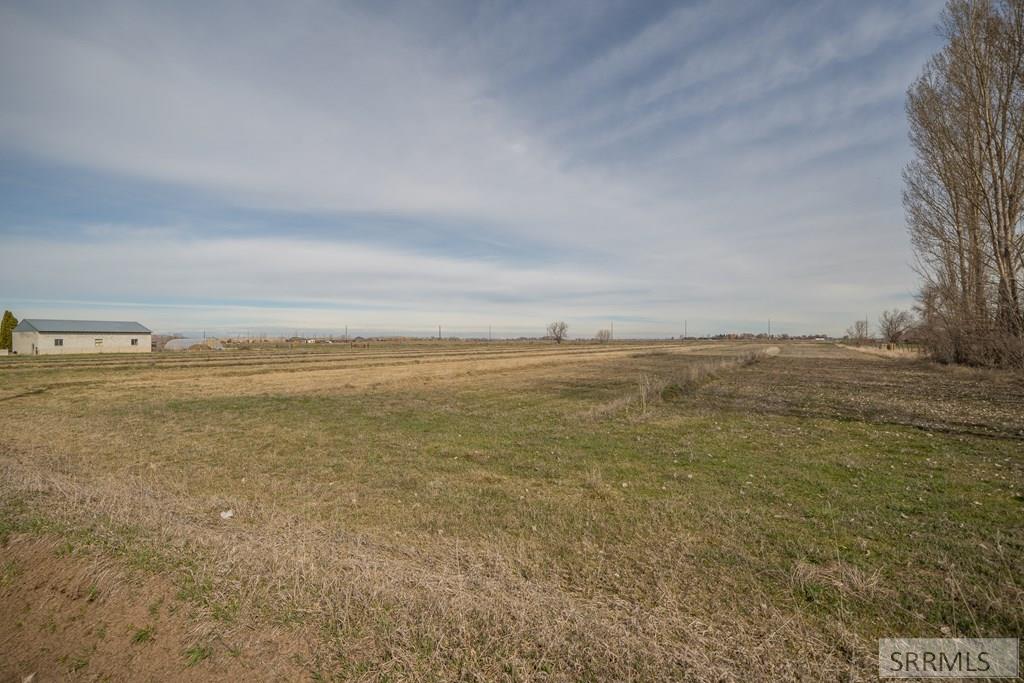 8073 N Riverfront Drive, IDAHO FALLS, Idaho image 7